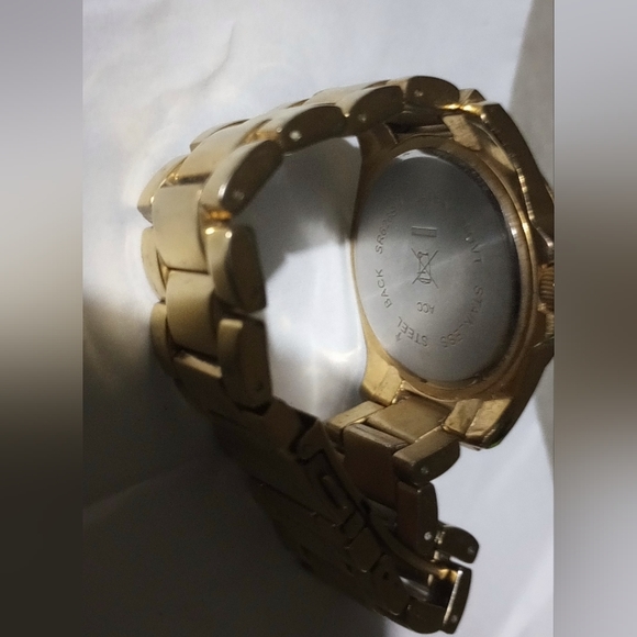 Watch - Picture 2 of 4